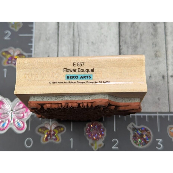 Hero Arts Flower Bouquet E557 Hearts Rubber Stamp Wood #C36 - Picture 4 of 4